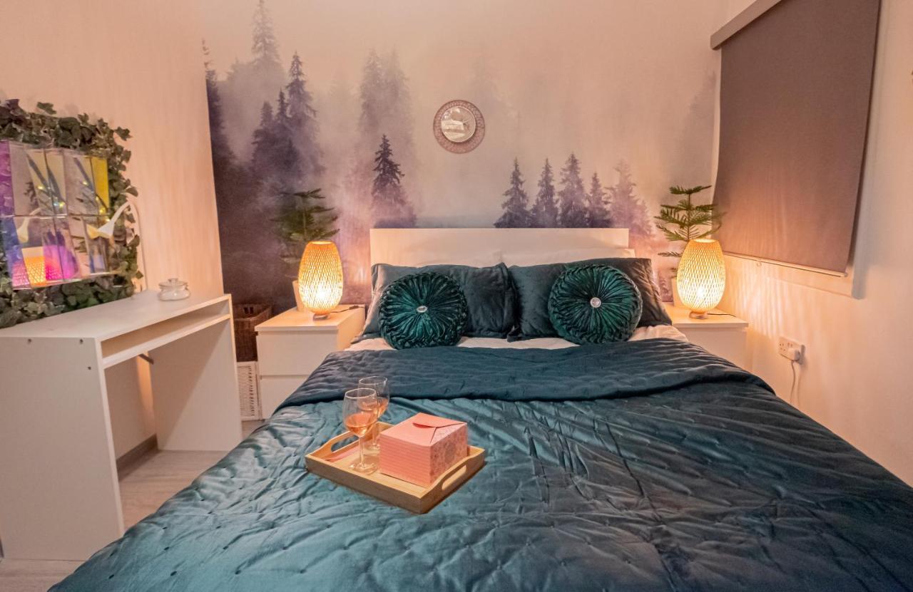 Forest Work & Relax Accommodation Overstone Eksteriør bilde