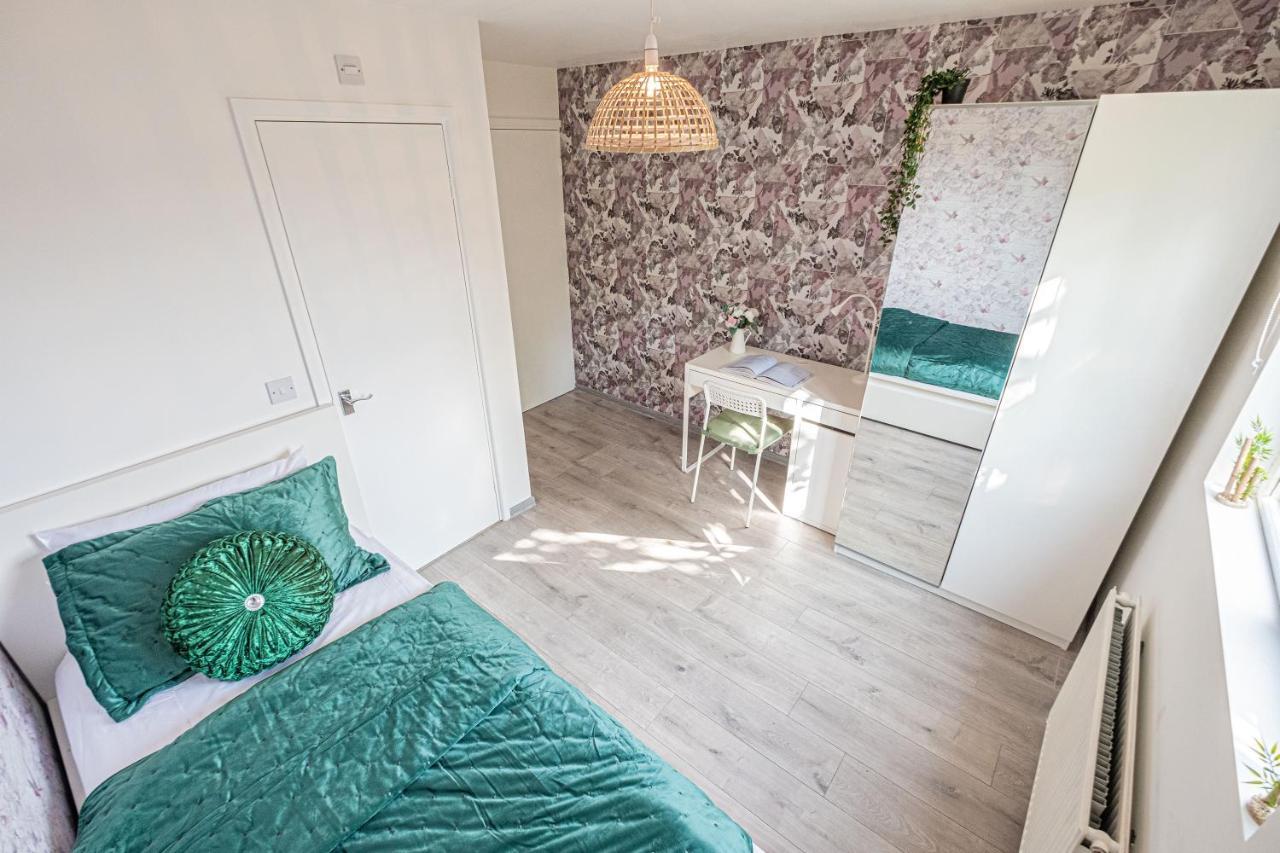 Forest Work & Relax Accommodation Overstone Eksteriør bilde