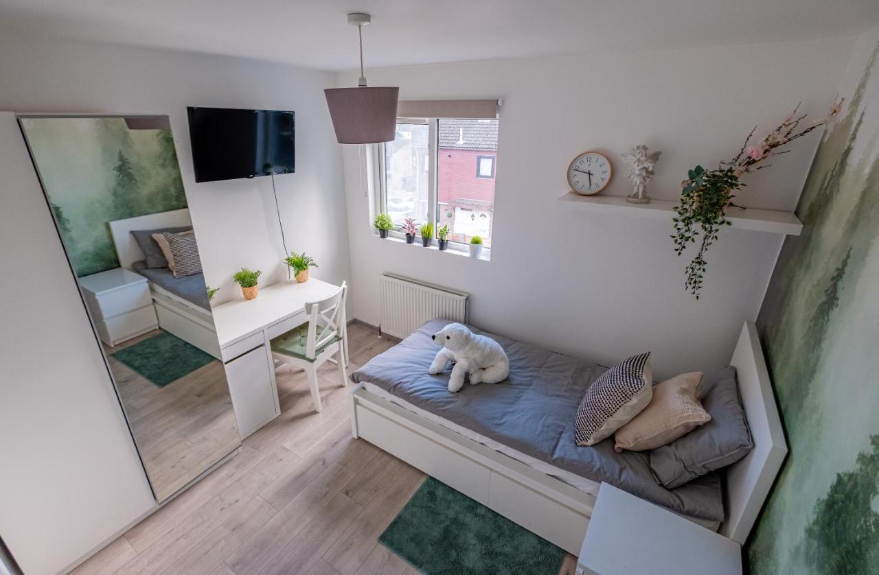 Forest Work & Relax Accommodation Overstone Eksteriør bilde